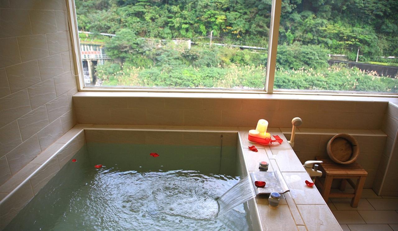 Yufuin Hot Spring Lägenhet Wulai Exteriör bild